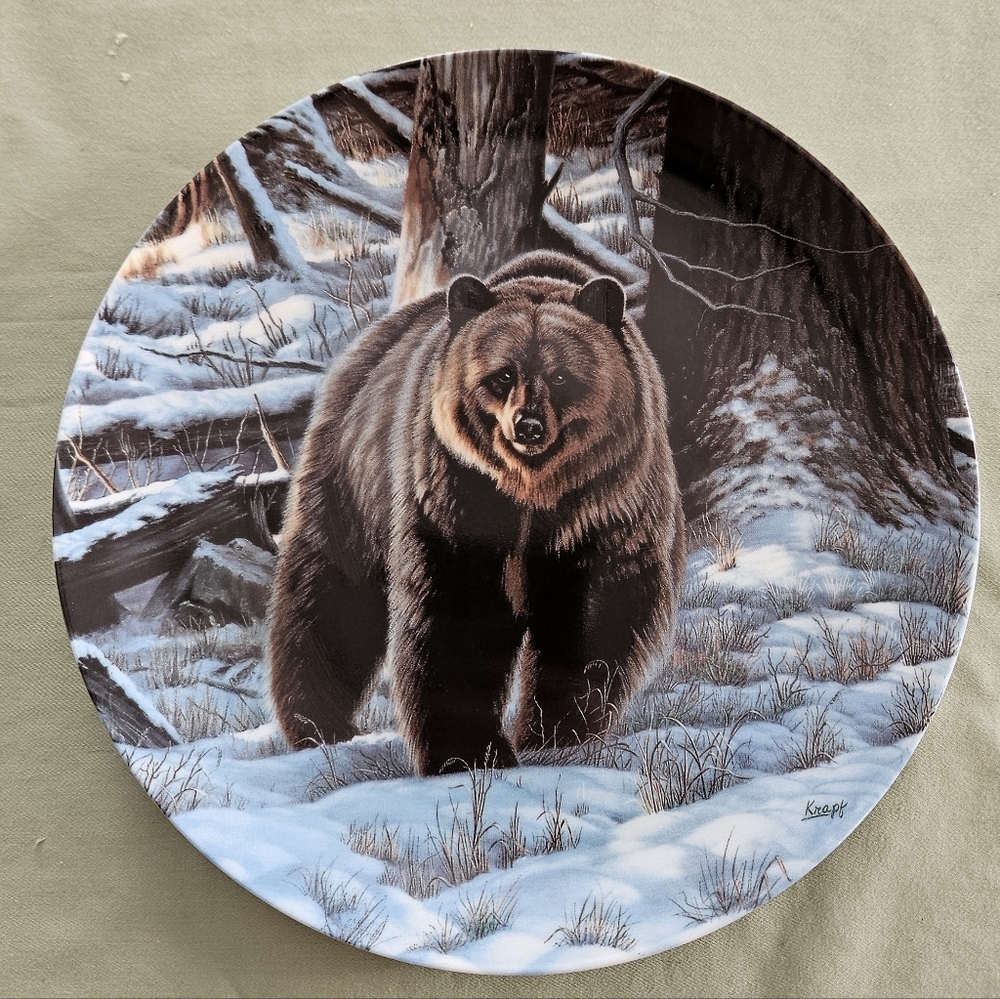 The Grizzly Bear by‎ Paul Krapf - 1st Decorative Plate - Wild and Free: Canada's